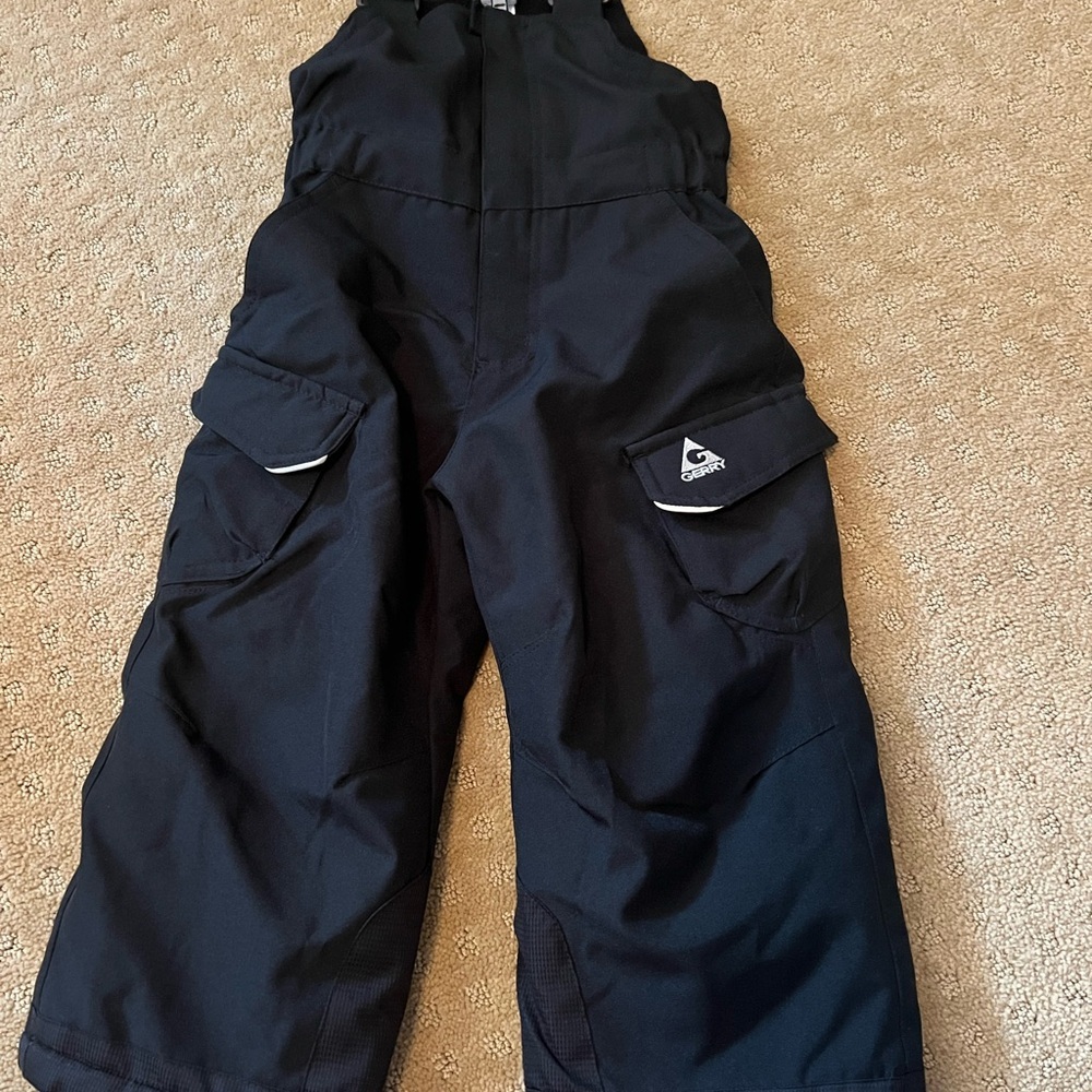 Quiksilver Black Overalls with Bib Design and Insulated Waterproof Fabric